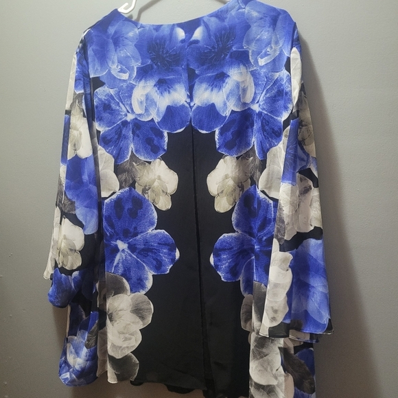 Tanjay Blue and White Floral Blouse 22W - Picture 7 of 7